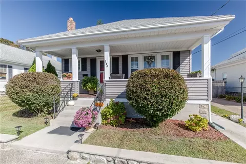 149 Oakdale Ave, Pawtucket, RI 02860