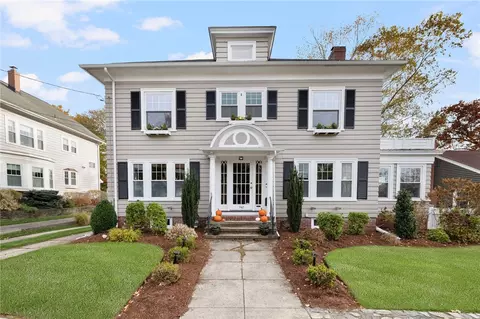 142 Ridge St, Pawtucket, RI 02860