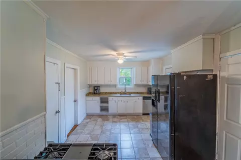 Kitchen - 23 Stoddard Pl, Warwick, RI 02888 photo 1 of 1