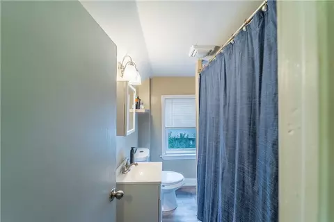 Bath - 23 Stoddard Pl, Warwick, RI 02888 photo 2 of 2