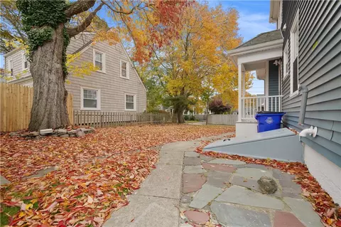 274 Archer St, Fall River, MA 02720 photo 5