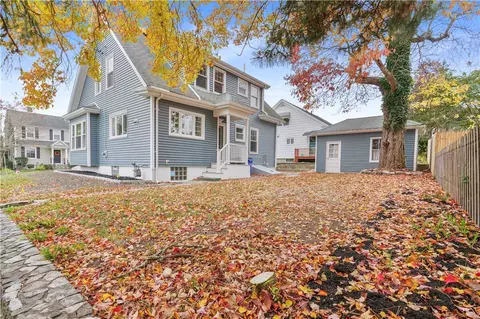 274 Archer St, Fall River, MA 02720 photo 3
