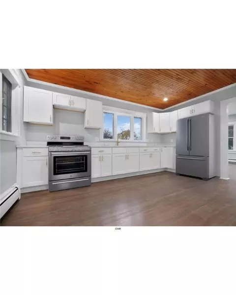 274 Archer St, Fall River, MA 02720 photo 7