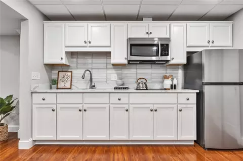 Kitchen - 25 Asylum Rd, Warren, RI 02885 photo 5 of 6