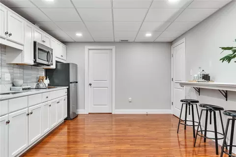 Kitchen - 25 Asylum Rd, Warren, RI 02885 photo 6 of 6