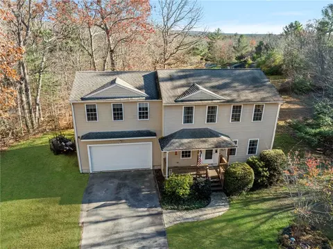13 Foster Farm Dr, Richmond, RI 02898