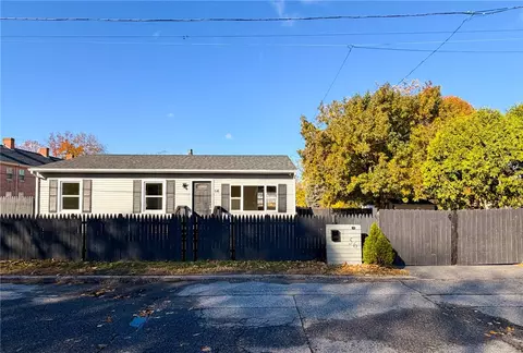 56 Hyacinth St, Providence, RI 02904