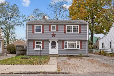 83 Greeley St, Pawtucket, RI 02861