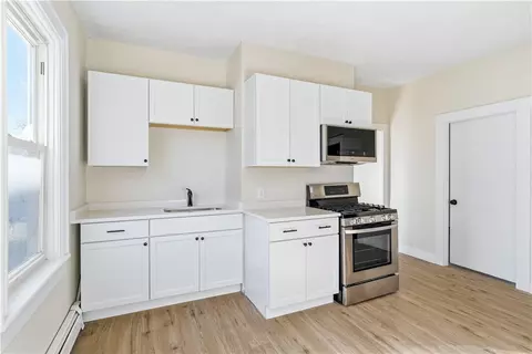 15 Crimea St, Providence, RI 02908