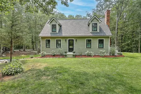 132 Fairview Ave, Rehoboth, MA 02769