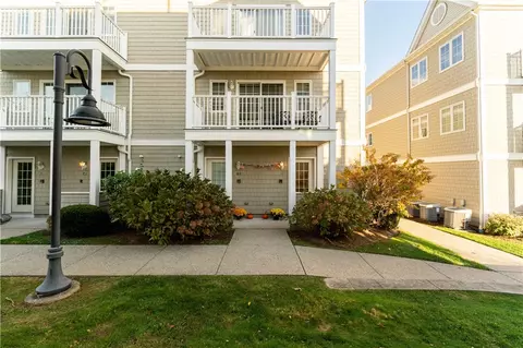 683 Metacom Ave #79, Bristol, RI 02809