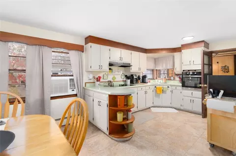 19 Cedarcrest Dr, Preston, CT 06365 photo 9