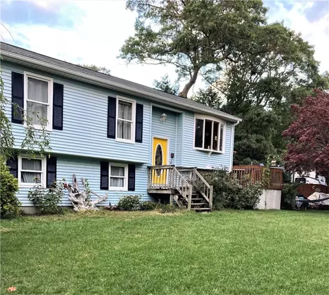 12 Mautucket Rd, South Kingstown, RI 02879