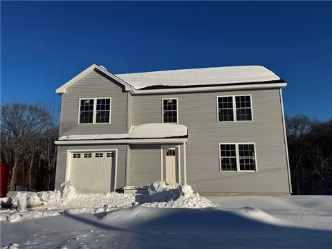 27 Prospect St, Cumberland, RI 02864