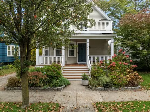 32 Glendale Ave, Providence, RI 02906