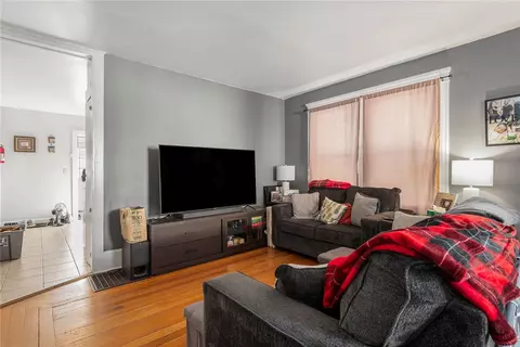60 Fairlawn Ave, Woonsocket, RI 02895 photo 11