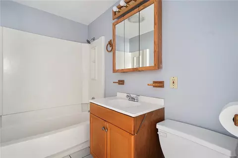 60 Fairlawn Ave, Woonsocket, RI 02895 photo 46