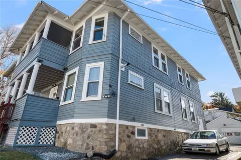 60 Fairlawn Ave, Woonsocket, RI 02895 photo 7