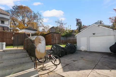 60 Fairlawn Ave, Woonsocket, RI 02895 photo 49