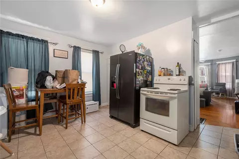 60 Fairlawn Ave, Woonsocket, RI 02895 photo 15