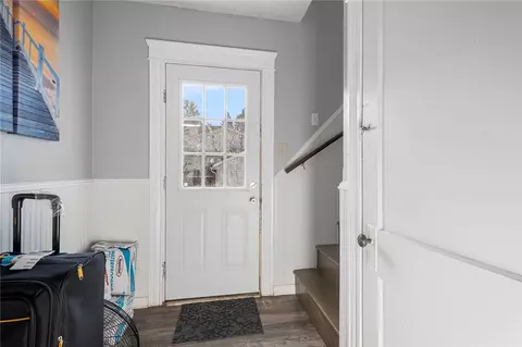 60 Fairlawn Ave, Woonsocket, RI 02895 photo 8