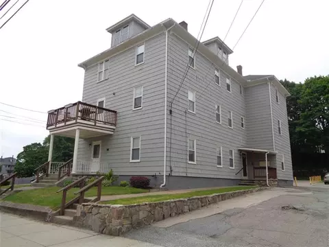 71 Hamlet Ave, Woonsocket, RI 02895