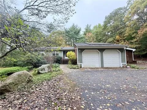 850 Hope Furnace Rd, Hope, RI 02831