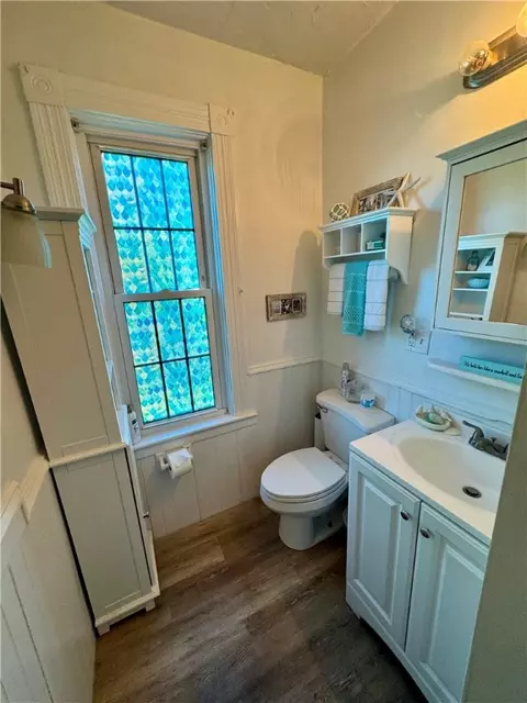 Bath - 309 Summer St, Woonsocket, RI 02895 photo 2 of 4