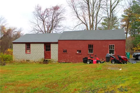 Exterior - 67 Dexter Rd, Scituate, RI 02857 photo 5 of 7