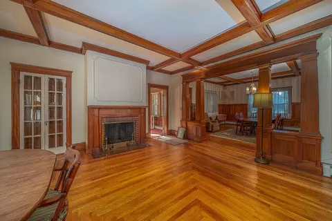 Living - 30 White Rock Road Rd, Warwick, RI 02889 photo 1 of 5