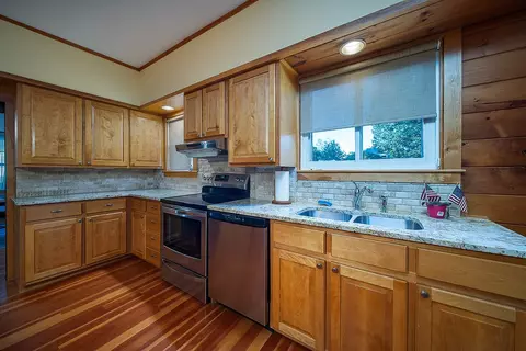 Kitchen - 30 White Rock Road Rd, Warwick, RI 02889 photo 3 of 3