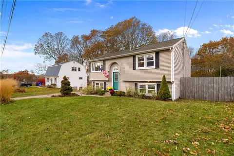 Exterior - 5 Ichabod Ln, Westerly, RI 02891 photo 3 of 9