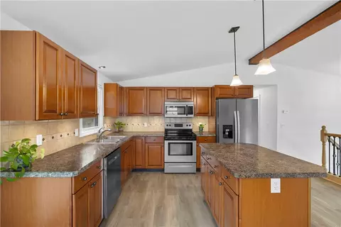 Kitchen - 5 Ichabod Ln, Westerly, RI 02891 photo 3 of 4