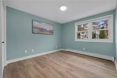 Bedroom - 5 Ichabod Ln, Westerly, RI 02891 photo 2 of 4