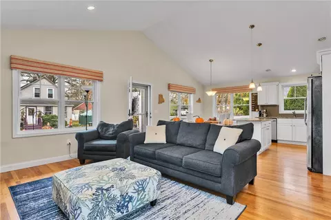 Living - 71 Northup St, Warwick, RI 02889 photo 1 of 5