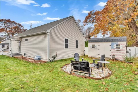 Exterior - 71 Northup St, Warwick, RI 02889 photo 6 of 8