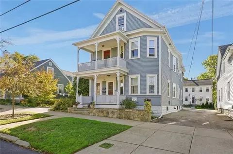 48 Constitution St #2, Bristol, RI 02809