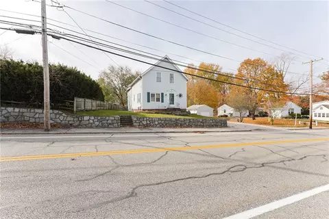 418 River Rd, Lincoln, RI 02865