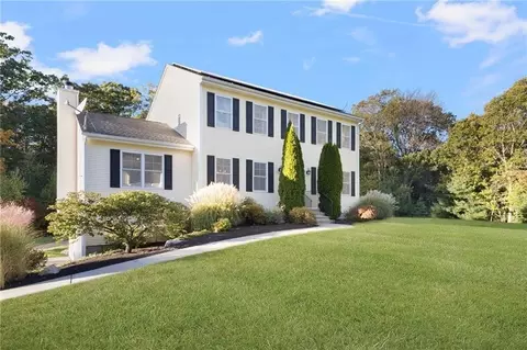 15 Victoria Ln, Foster, RI 02825