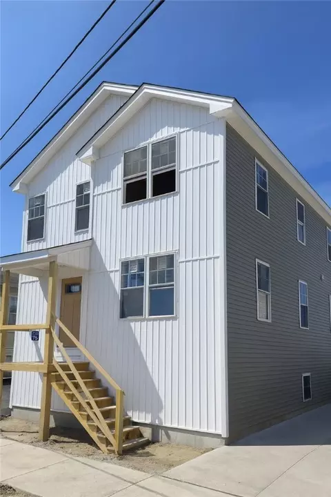114 Sherwood St, Providence, RI 02908