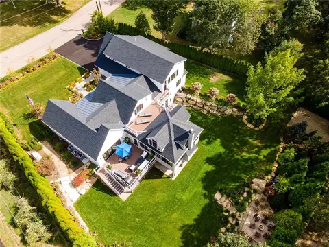 View/Area - 33 Stuart St, Westerly, RI 02891 photo 2 of 2