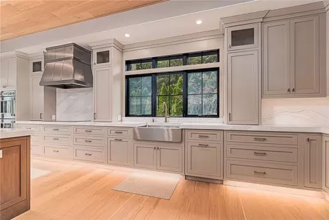 Kitchen - 33 Stuart St, Westerly, RI 02891 photo 3 of 5