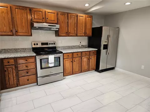 Kitchen - 39 Damon Ave, Warwick, RI 02889 photo 1 of 4