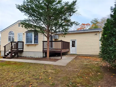 Exterior - 39 Damon Ave, Warwick, RI 02889 photo 4 of 5
