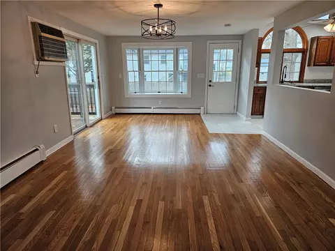 Living - 39 Damon Ave, Warwick, RI 02889 photo 4 of 6