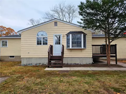 Exterior - 39 Damon Ave, Warwick, RI 02889 photo 5 of 5