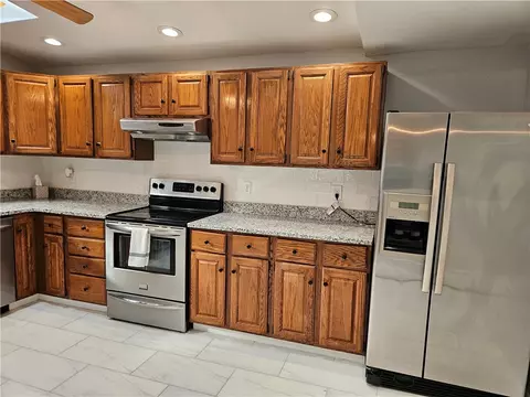 Kitchen - 39 Damon Ave, Warwick, RI 02889 photo 2 of 4