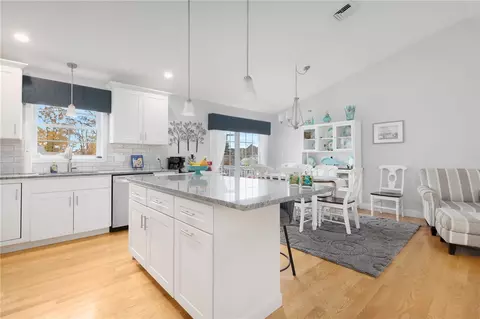23 Clara Ave, Warwick, RI 02889 photo 6