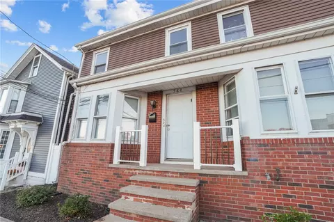 584 Weeden St, Pawtucket, RI 02860