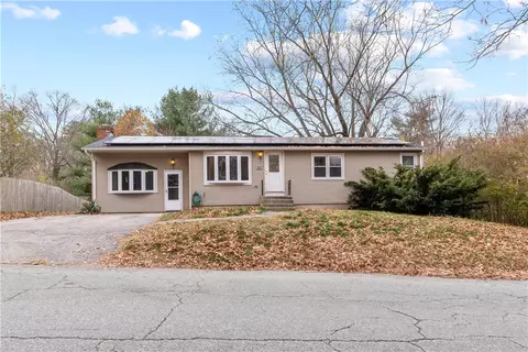 77 Macarthur Blvd, Coventry, RI 02816
